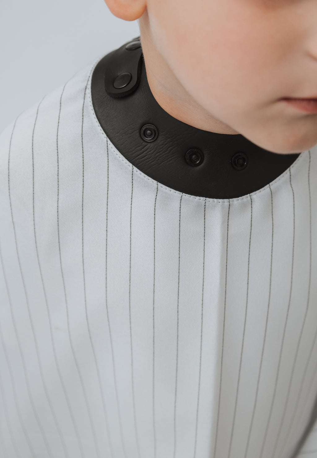 Capa infantil UK Branca com risca de Giz