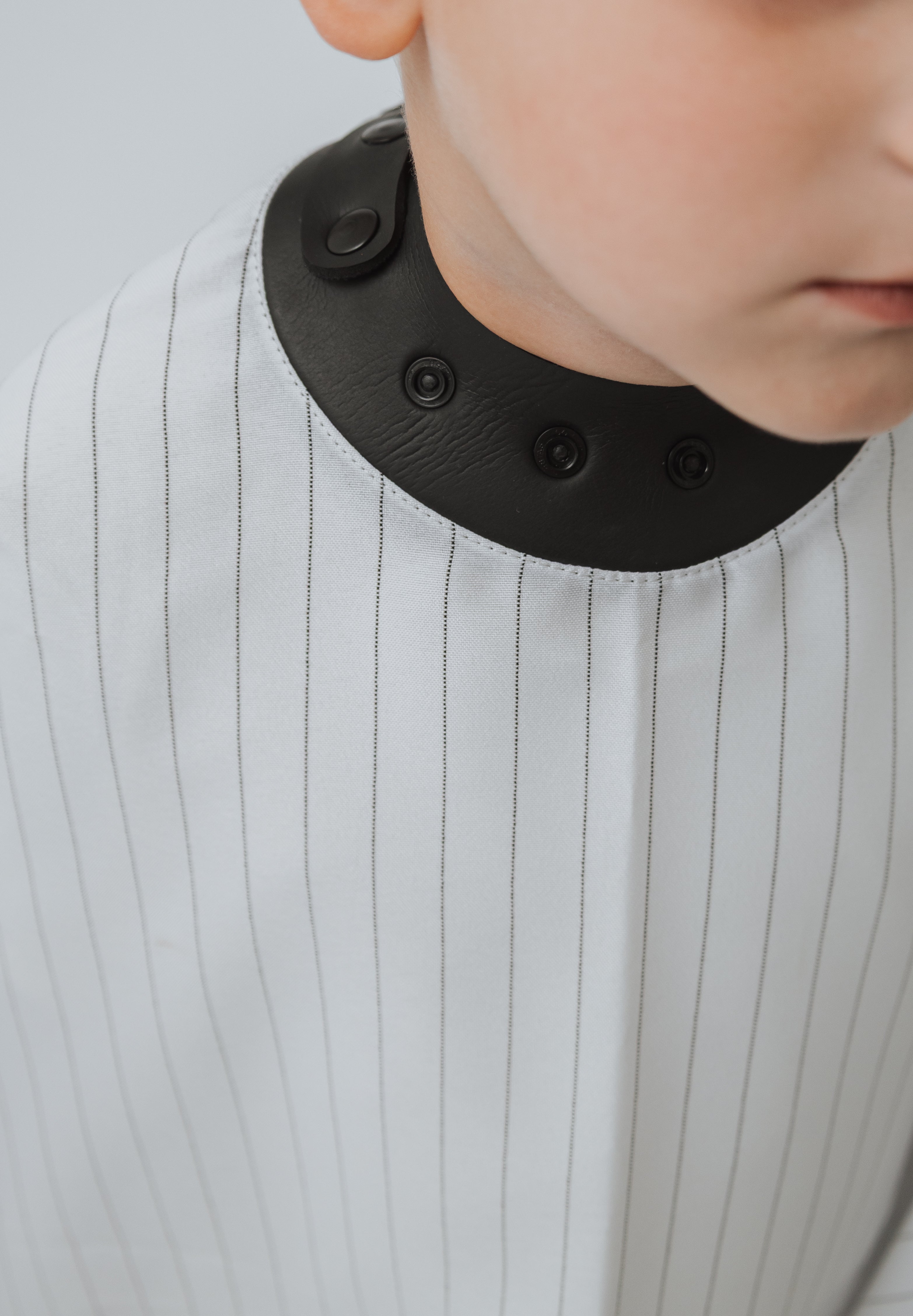 Capa infantil UK Branca com risca de Giz